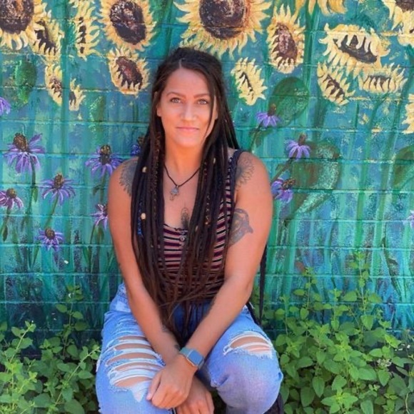 Meet your Posher, Emily - Picture 1 of 1